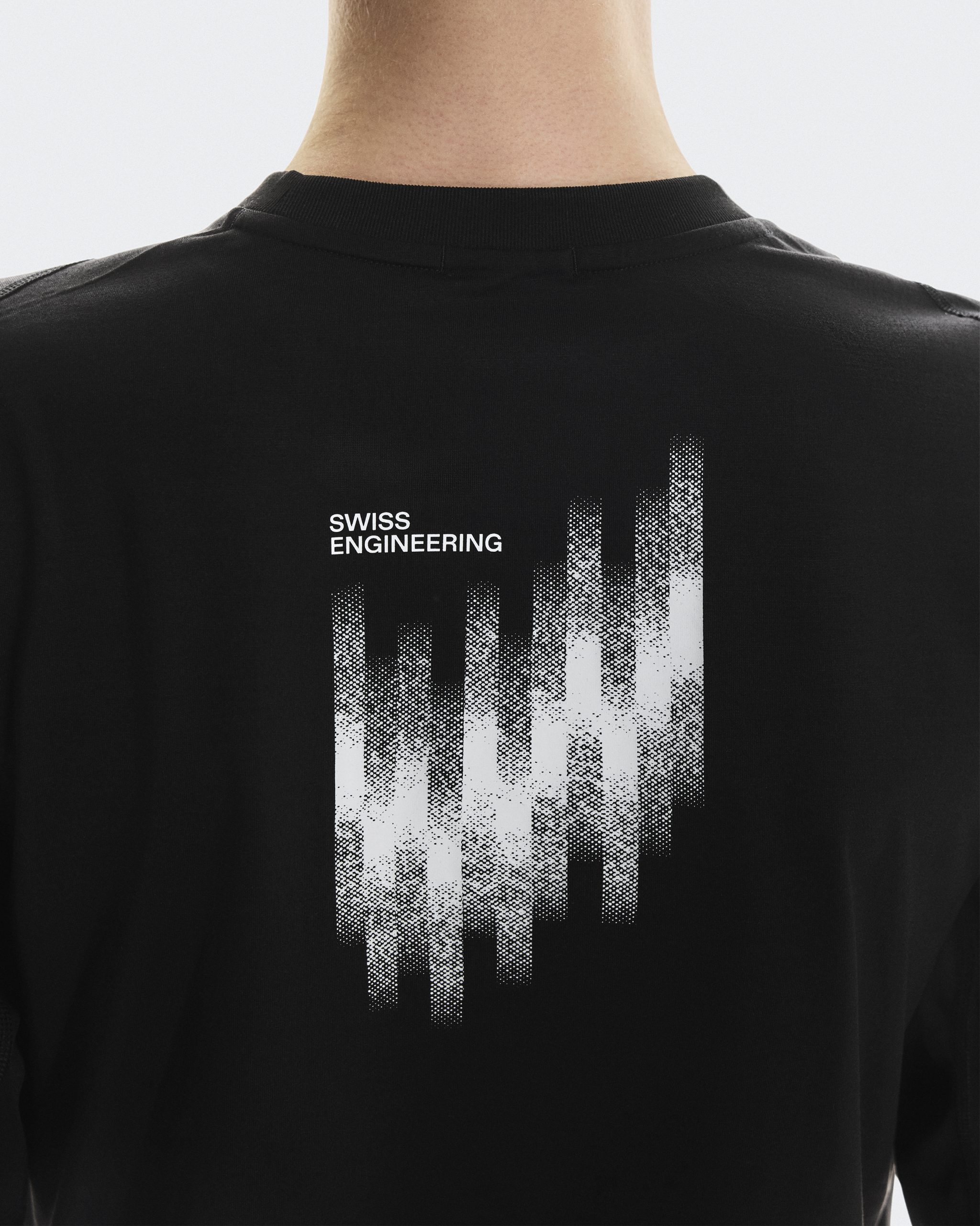 Women's Train Long-T Crop Graphic - Image 4