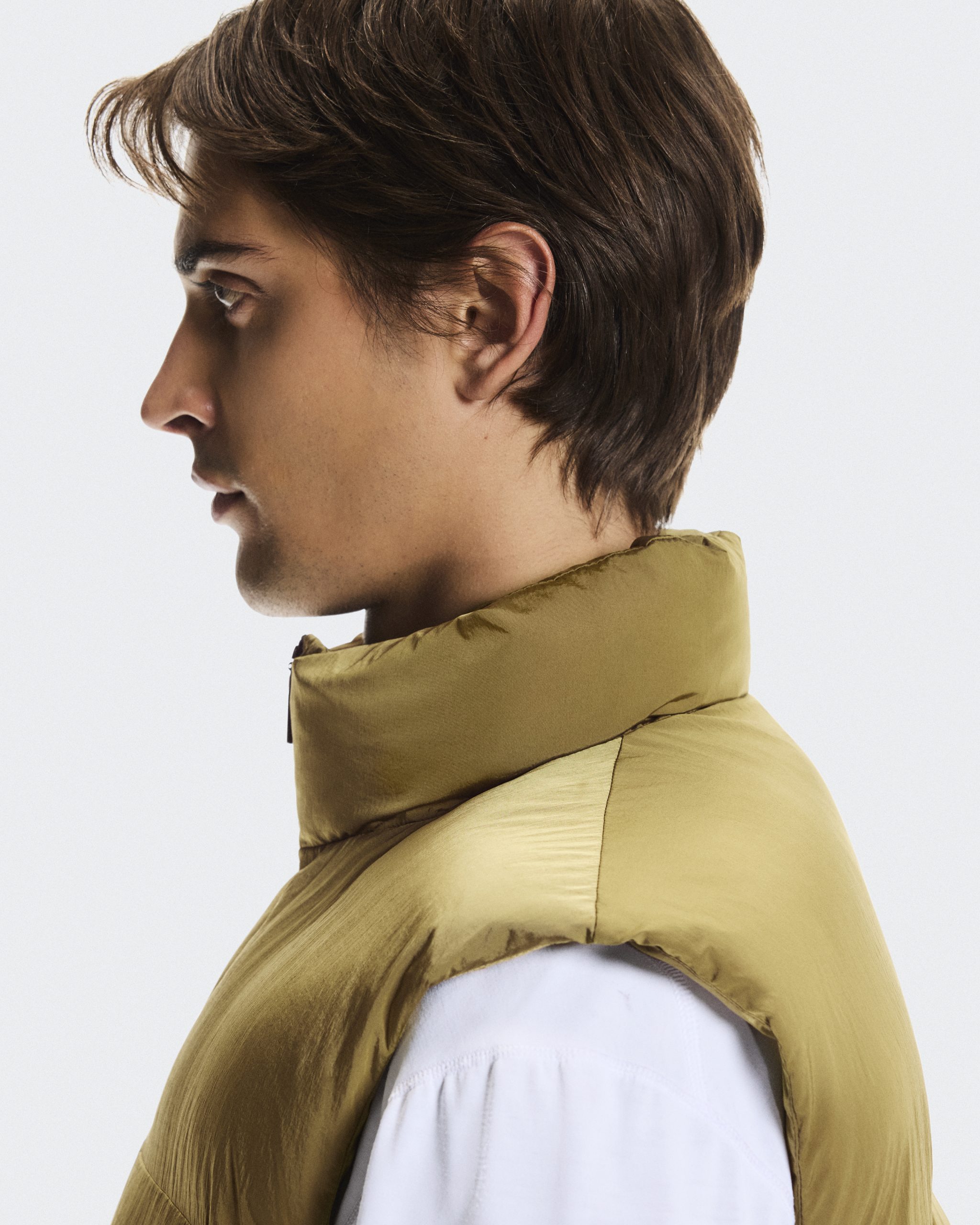 Men's All-Day Puffer Vest - Image 9