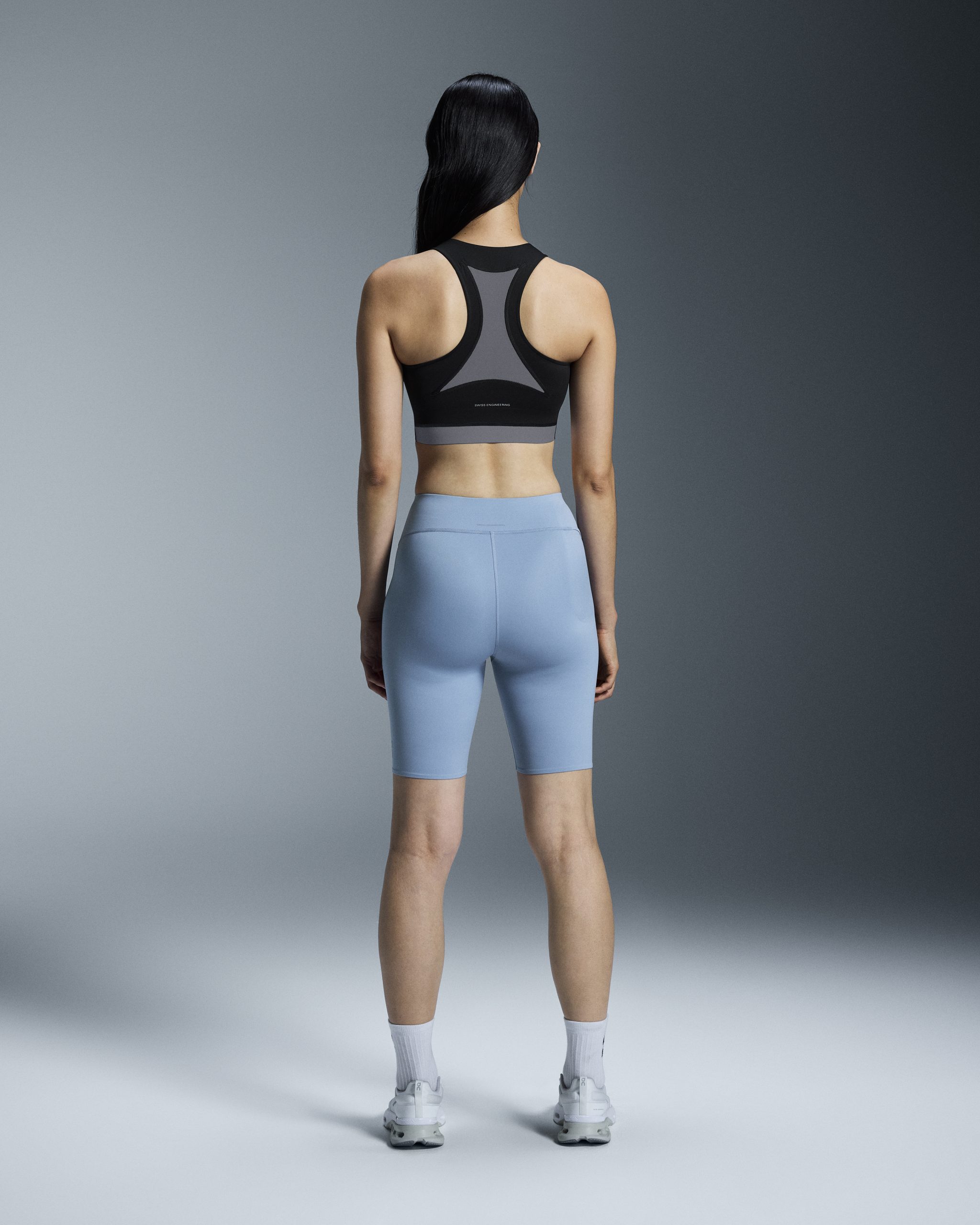 Women's Train 2-in-1 Crop - Image 2